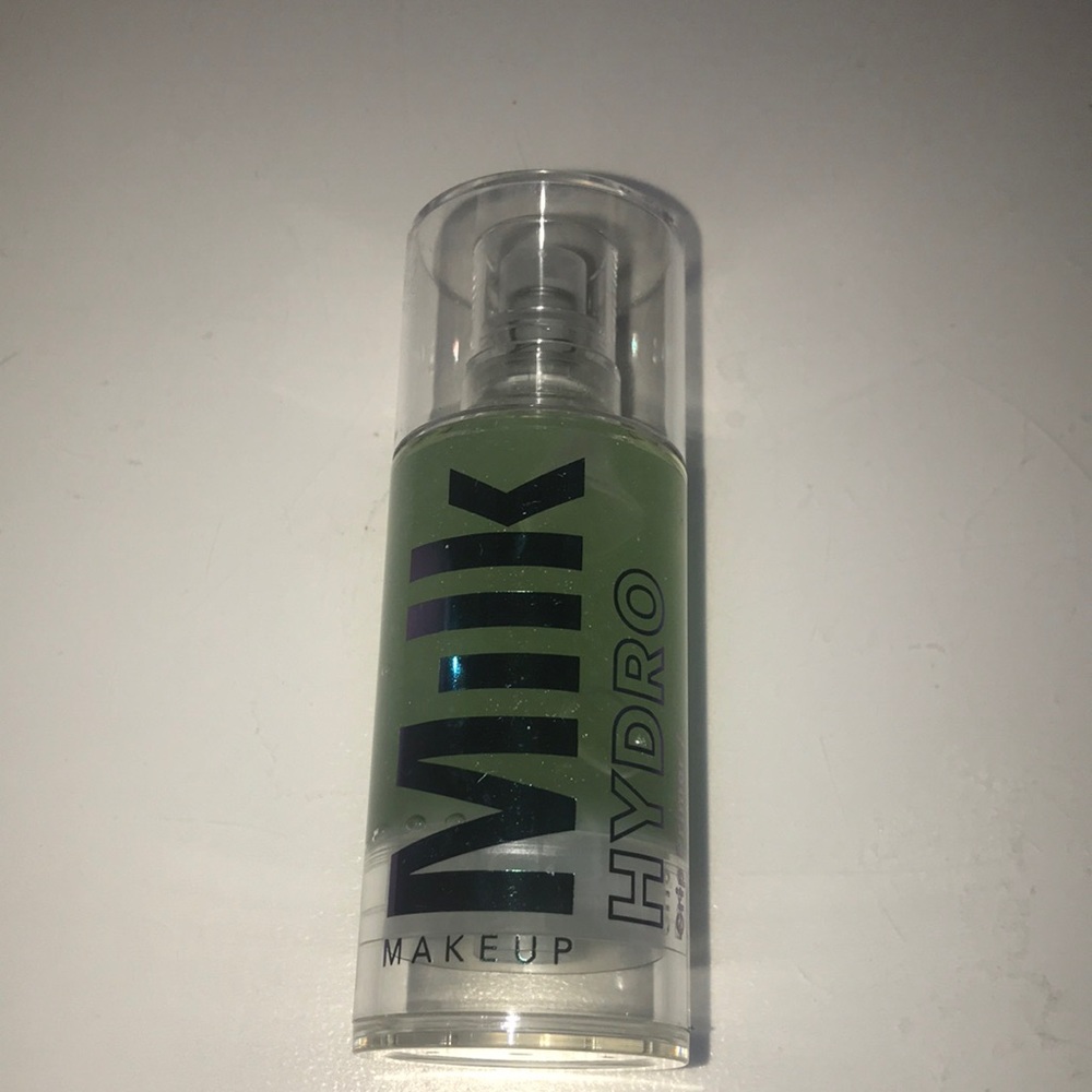 Milk hydro grip primer